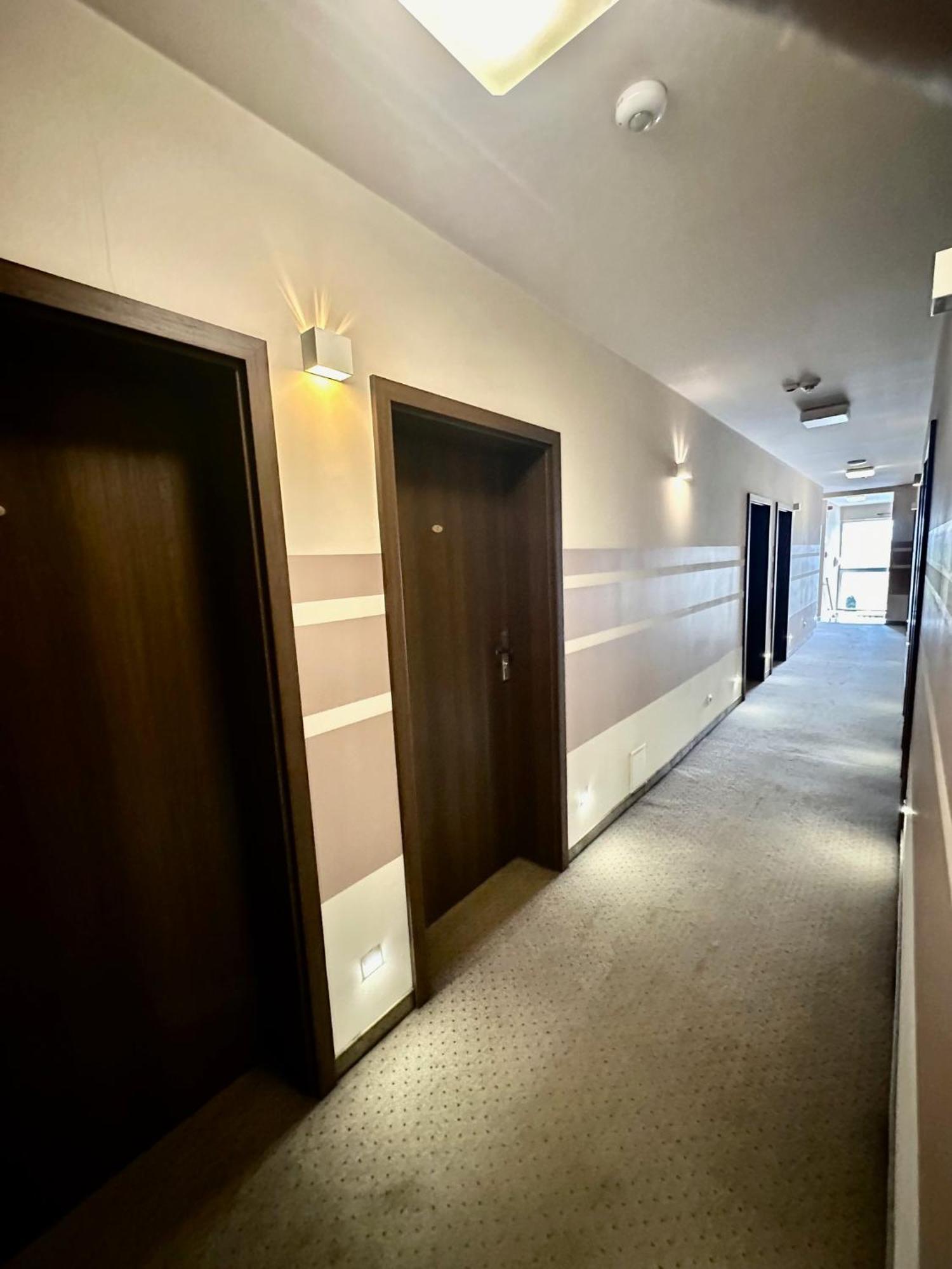 Hotel Pod Debami Ostrów Wielkopolski Kültér fotó
